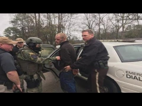 Man in custody after 7-hour standoff in LaGrange