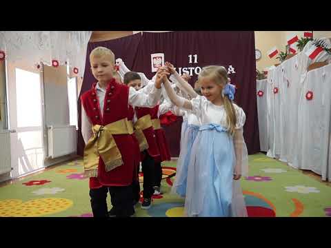 Polonez w wykonaniu Starszaków z Gminnego Przedszkola w Zaczarniu