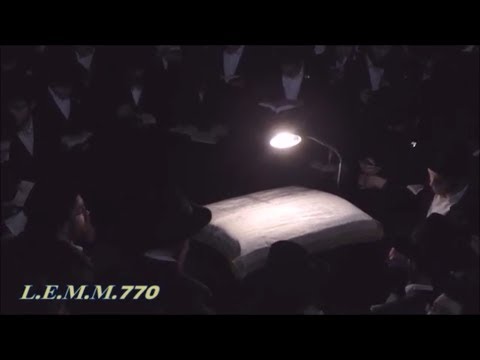 קידוש הלבנה מוצאי יום שני אור לט' שבט ה'תש"פ