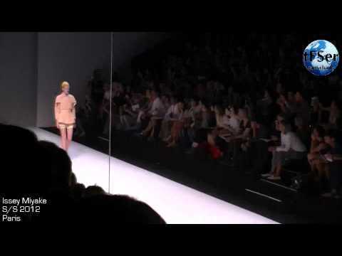 Issey Miyake Spring/Summer 2012 Paris Part 1/2