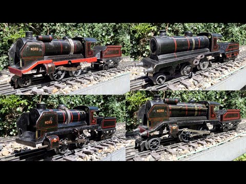 Four different JEP clockwork locomotives – Quatre locomotive type NORD mécaniques JEP différentes