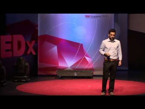 , title : 'Τολμηρή καινοτομία: Γιάννης Μουργής at TEDxAcademy'