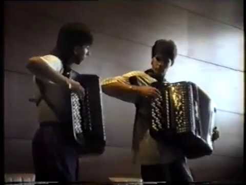 BOJAN NESIC I NENAD KODIC - SOKO BANJA 1993 PRVA HARMONIKA JUGOSLAVIJE - FINALE