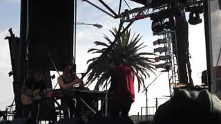 Wild Beasts &quot;Albatross&quot; Live at Treasure Island Music Festival 2011