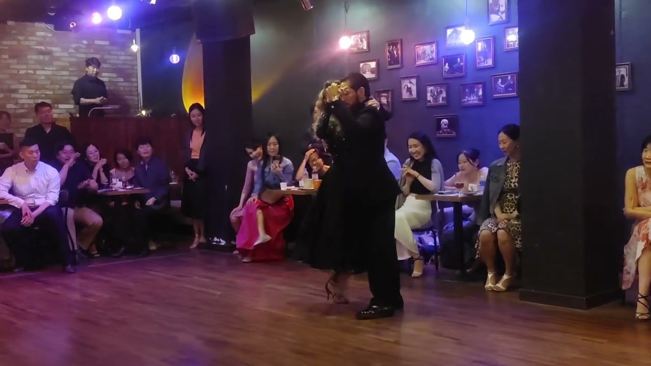 Video thumbnail for [Juan D'Arienzo, Alberto Echagüe - Que Importa] José Luis Salvo & Carla Rossi