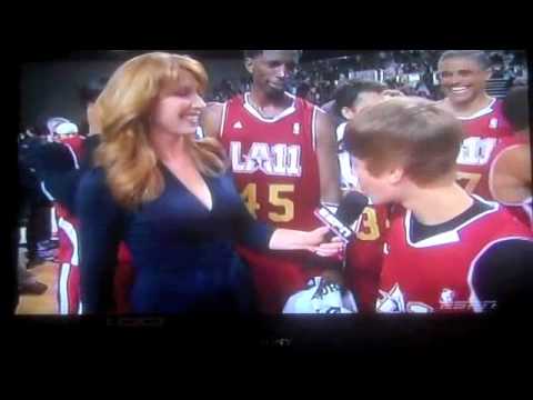 Justin Bieber wins the MVP of the 2011 NBA Celebrity.