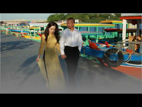 Thể hiện bởi Hương Lan