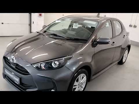 Toyota Yaris 1.0 LUNA 5DR PETROL MANUAL - Image 2