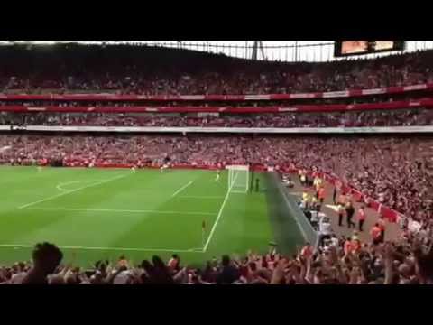 Arsenal Spurs - full time Giroud singing