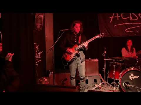 Lilly Hiatt - "No Good" Live at the Prince Albert, Brighton, UK.  11-18-19