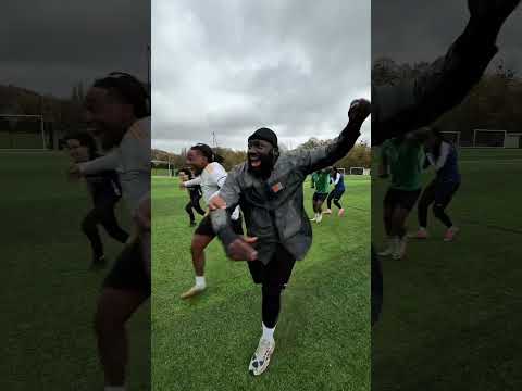 Tu te fais dribbler au football 🤣🤣