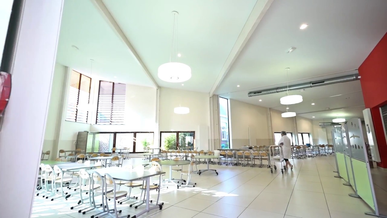 Groupe Scolaire Pasteur by NEWMAT