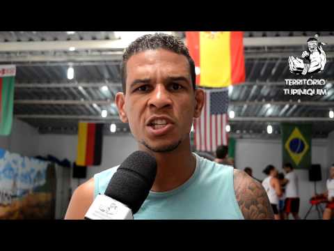 Chapolim encara gringo no War of Champions