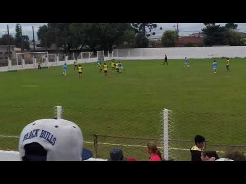 Chute fora área Douglas 10