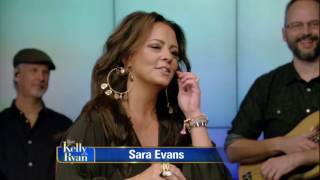 Sara Evans Chats About Performing With Her Family
