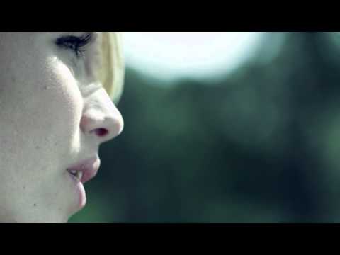 Schemer De Film • Joelito Cortez - Donkere wolken (ft. Eva van Rijn)