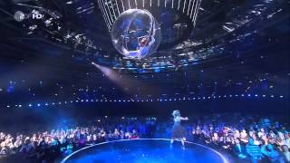 Lindsey Stirling - Crystallize - Violin Dubstep - live with Helene Fischer & acrobatics Show Germany