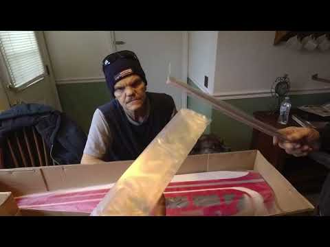 Crash Test Boyz, Marty, Un Boxing Hangar 9 10cc Valiant ARF