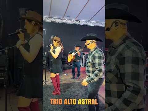 Trio Alto Astral em Aparecida do Rio Doce /GO