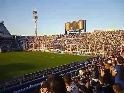 "Vamos Vélez! Recibimiento." Barra: La Pandilla de Liniers • Club: Vélez Sarsfield • País: Argentina