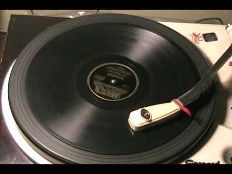 WIMOWEH by The Weavers with Pete Seeger 1952