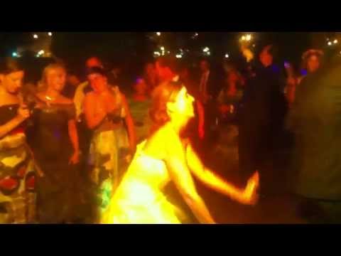LA Novia Bailona