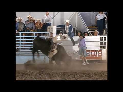 Wayde Joyal vs Black Jack - 94 PBR Paso Robles (87 pts)