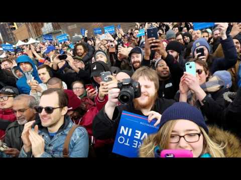 Bernie Sanders speaking in Greenpoint Brooklyn (Part 1 of 2)
