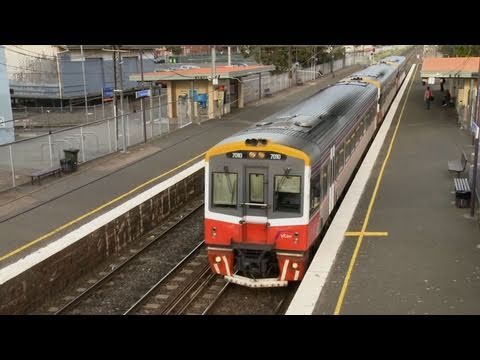 V/Line and Metro Trains Melbourne - Country and Suburban Passenger Trains (12/10/2010) - PoathTV