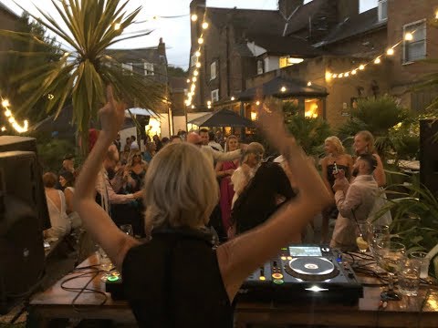 SpinSisters - This cool couple wanted House music & Drum N Bass at their wedding reception!