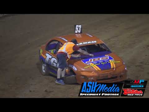 Production Sedans: Ashley Graham Crash - Kingaroy Speedway