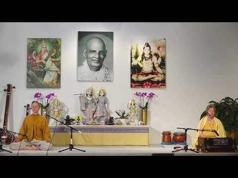 Satsang mit Shivakami - Live 7:00 Uhr 30.04.2020