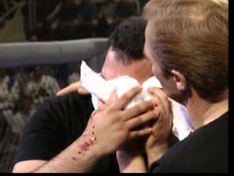 UFC - Jiu Jitsu Grappler Vs Wing Chun fighter