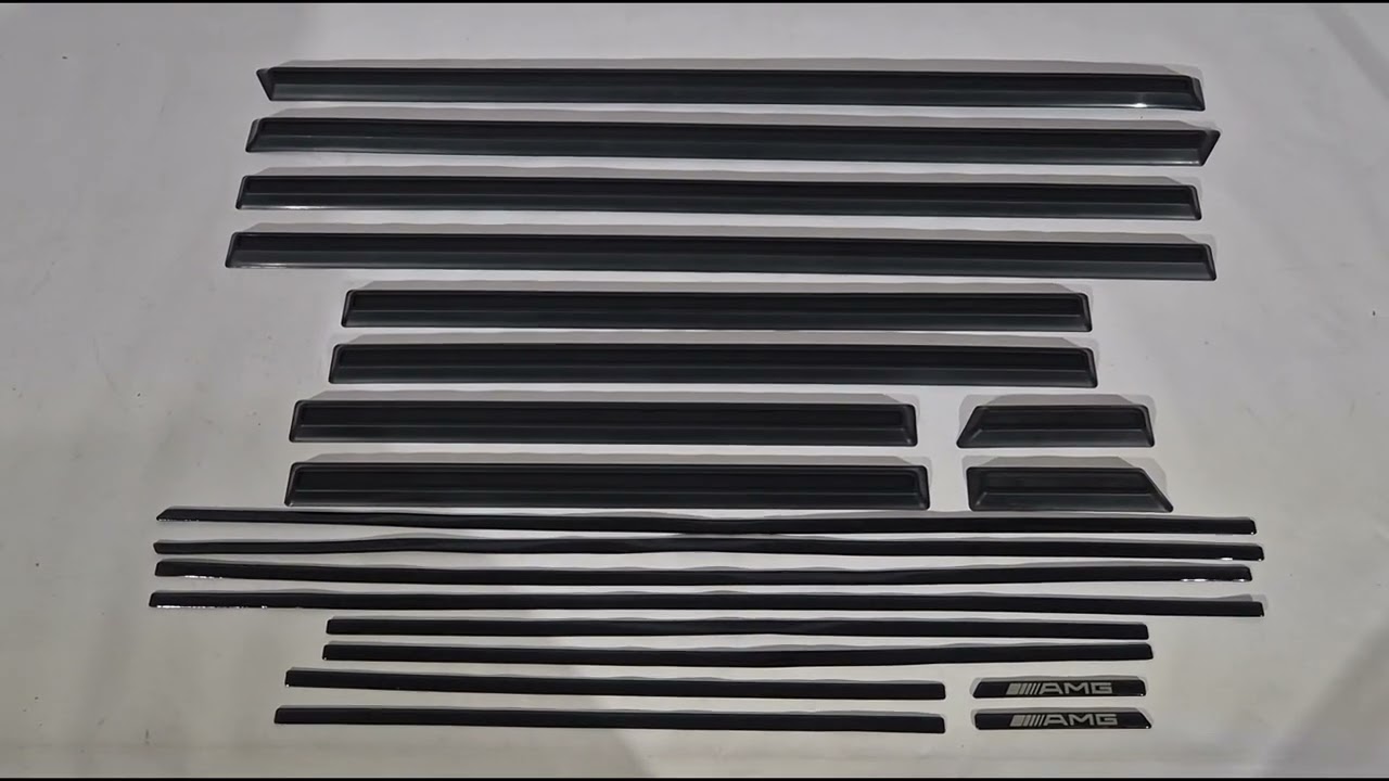 Mercedes G class W463 1990-2018 Czarne listwy drzwiowe w zestawie (design 2019) Video 1