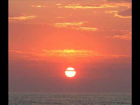 Sisters Of The Sun![Talla 2Xlc Remix)Hush! Feat. Andrea Britton! Sun 集合体の姉妹がいます。 Andrea Britton ！