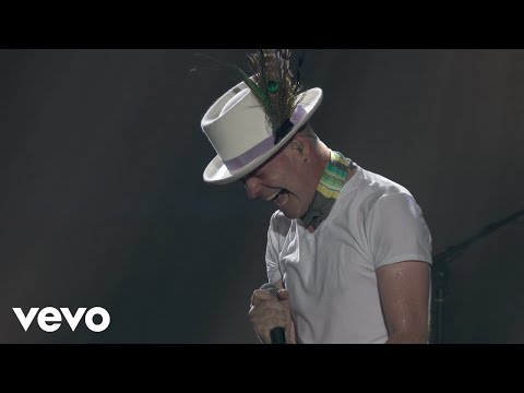 The Tragically Hip - Bobcaygeon (Live From A National Celebration)
