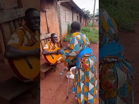 MOM NTSAMA HAPPY TO SEE VANISTER SING