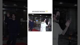 Download lagu the flashlight when bts walk in red carpet 😭✨ #bts #cameramen #flashlight #btspavedtheway #famous mp3