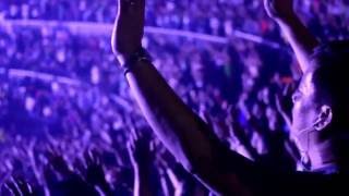 HILLSONG YOUNG &amp; FREE  To My Knees