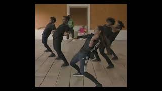 Download lagu GOLD MOVIE DANCE 1 mp3