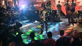 Fantasy - Earth, Wind and Fire (Live by Request).wmv
