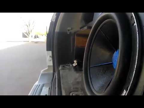 15in Power Acoustik MoFo flexing my roof!!!