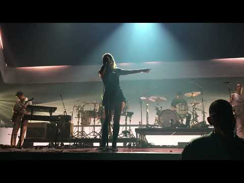 Paramore-All I Wanted LA The Forum Billie Eilish