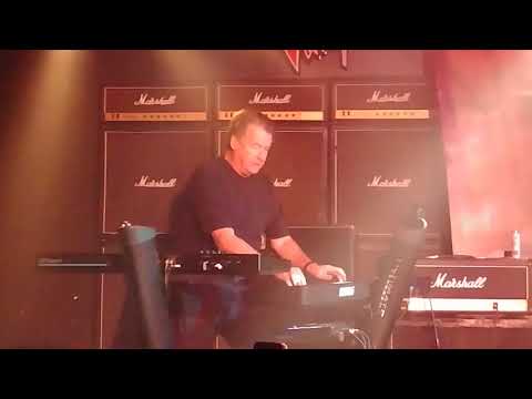 Gregg Giuffria playing with Punky Meadows and Frank Dimino