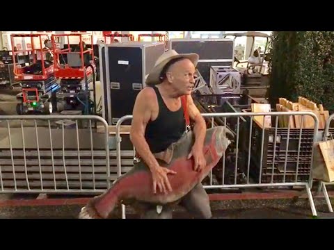 A VERY Weird and Bizarre Night On Hollywood Blvd