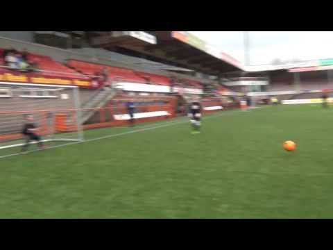 Deen toernooi bij Volendam - Hollandia T E1 - Legmeervogels E1  : vooraf 3 penalties