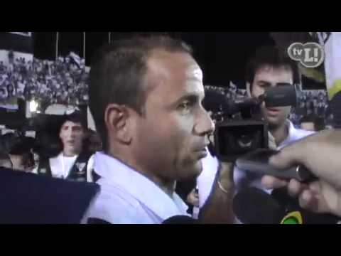 Léo: 'Vamos ver se o Barcelona é isso tudo'