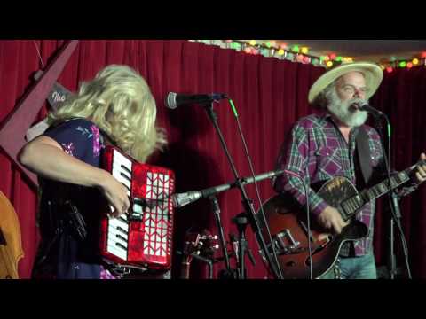Fred Eaglesmith - I Like Trains (Tif Ginn on accordion)