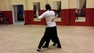preview picture of video 'Pino Dangiola and Gilda Stillbäck - Vals cadenas, argentine tango lesson (2013 Jyväskylä, Finland)'