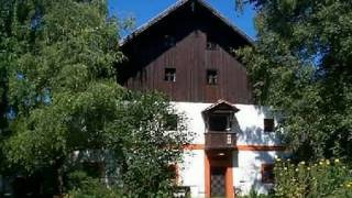 preview picture of video 'Bauernhof mit Pferdehaltung in Waldkirchen'